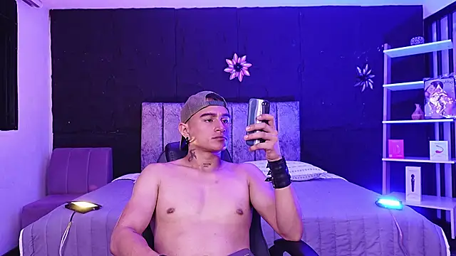 LiamDeep webcam