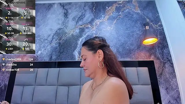Victoria_Milf_4u live cam on StripChat