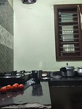 yamini1431 live sex cam