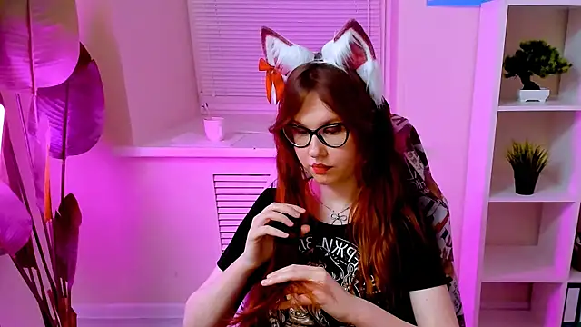 CarolGiggly webcam