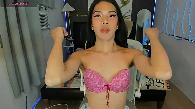 Alexa_therealhorsecock webcam