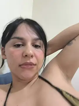 Daniela-rosee live cam on StripChat