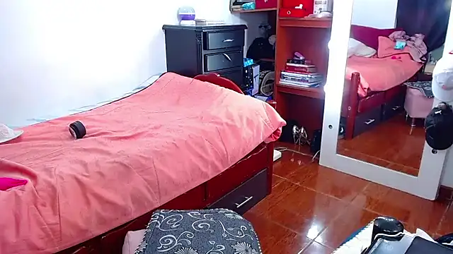 MariamGray1 webcam