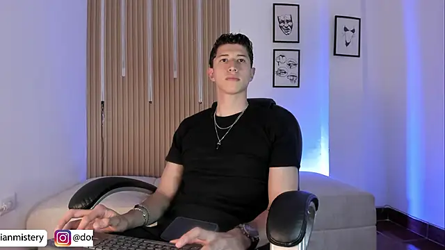 Dorianmistery2322_ webcam