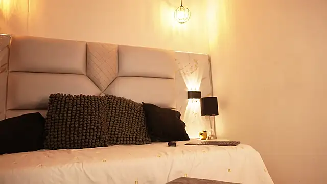 imleanna_ - ImLeanna_'s free webcam - UK Sex Cams