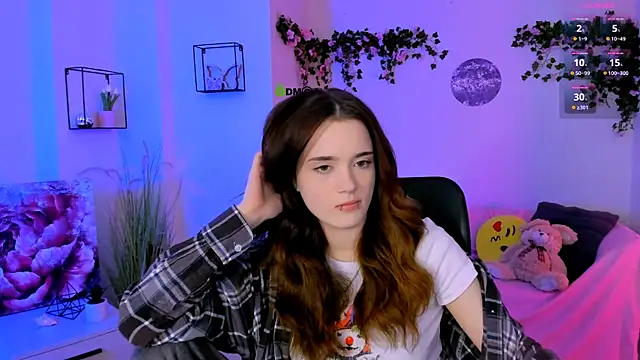 liana_kisses webcam