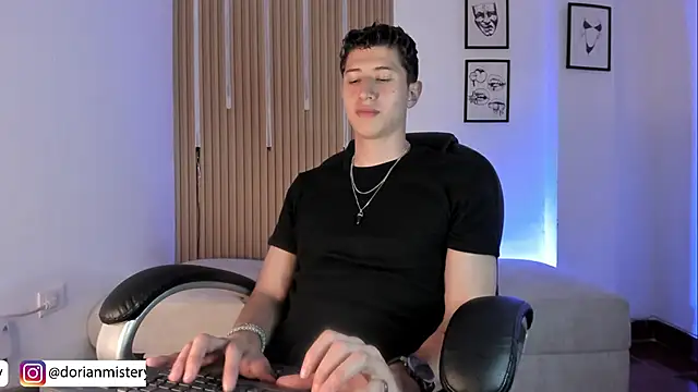 Dorianmistery2322_ webcam