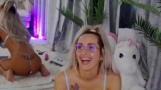 IsabelleEthan webcam