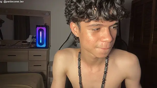 OopsAgain_ webcam