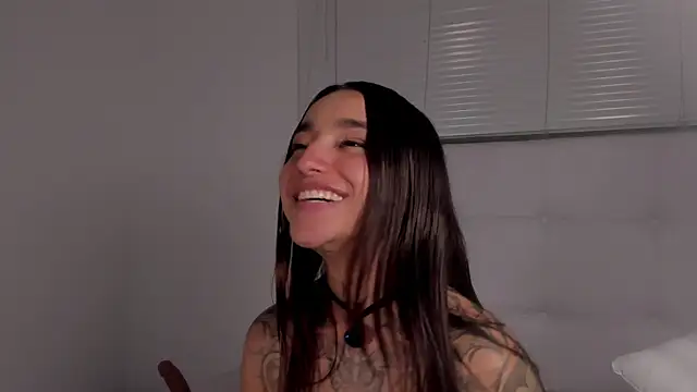 Emily_Rousess webcam