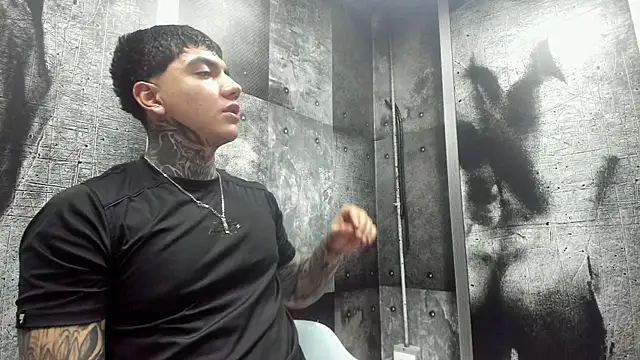 Gury_tattoo webcam