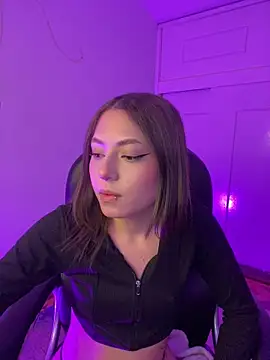 PrettyAmber webcam