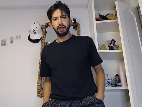 thomass1018 webcam