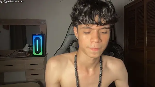 OopsAgain_ webcam