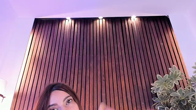 Watch SharonLyn_ live on EroticFlix - High definition streams