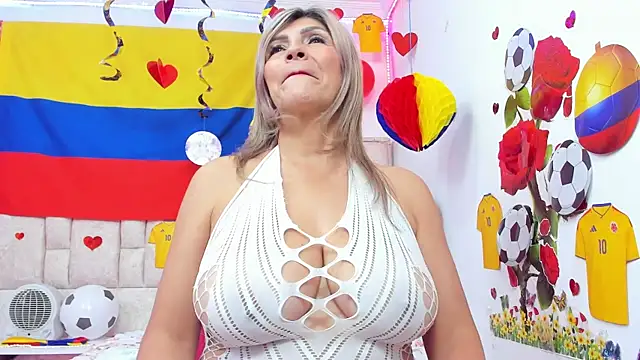 Celeste_Lincon webcam