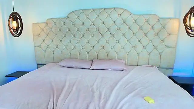 ZenyaVirelli webcam