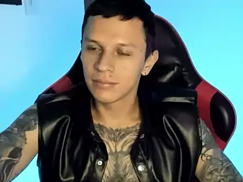 Masterdave7 live cam on StripChat
