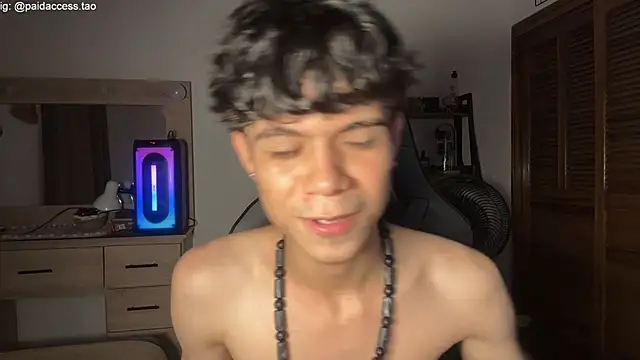 OopsAgain_'s live cam
