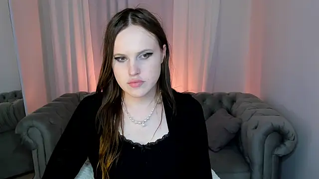 EffieMinki webcam