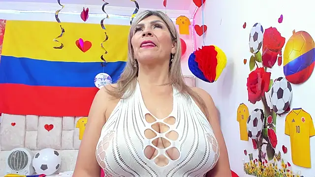 Celeste_Lincon webcam