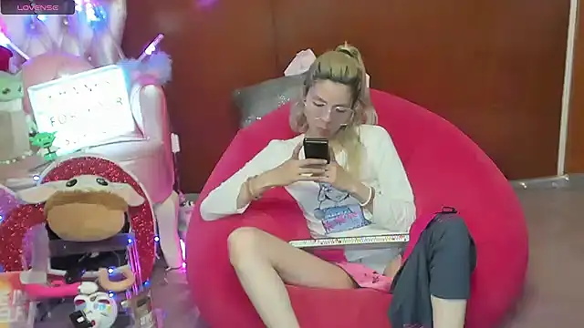 Skinygirl webcam