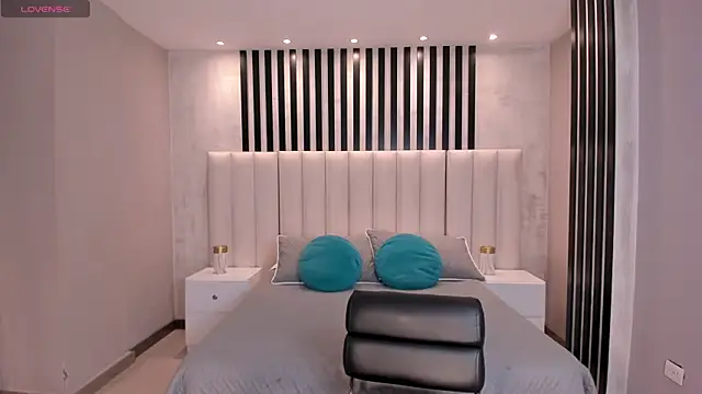 SaphiraJames webcam