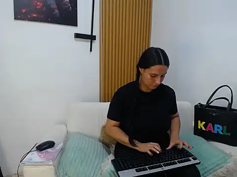HadaraXxx webcam