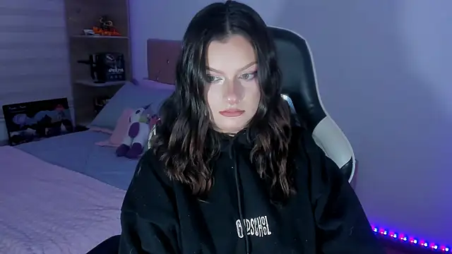 OphelianaRose33 webcam