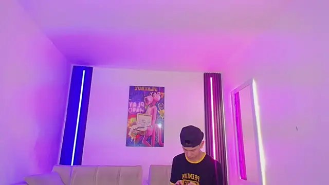 Marcus_and_Tony webcam