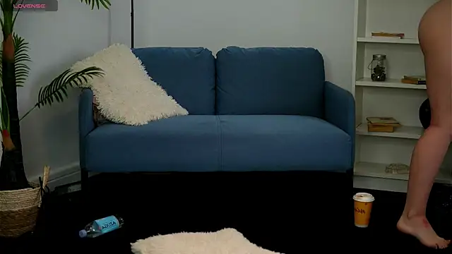 LyndaBlaire webcam