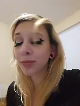 AmethystFoxx webcam