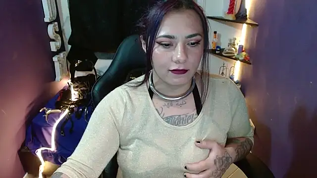 alexa_slavehot777 (F young) - cloverleaf clamps and nipple pullers