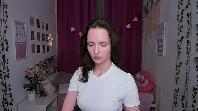 Ariadna_Shy webcam