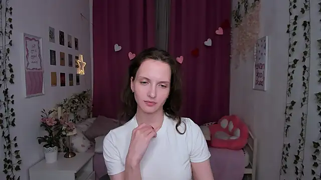 Ariadna_Shy webcam