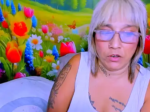 indianroxy webcam