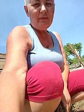 NicoleOlla webcam