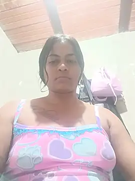 Giselabrunette25 webcam