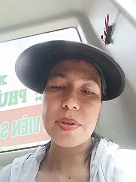 2HotAsain4u webcam