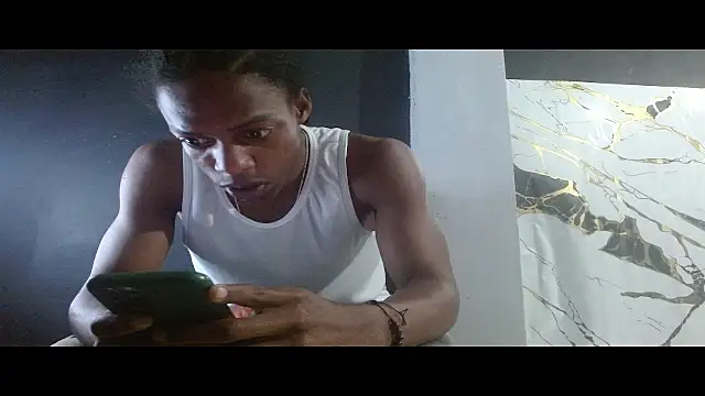 Larry-n-clouds webcam