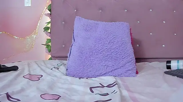 violet_taylor_ webcam