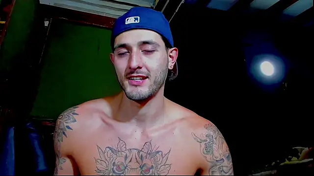 alejo__323__ webcam
