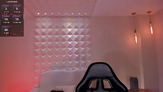 MayaMoretti_ webcam