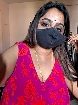 Queen_ilakiya webcam