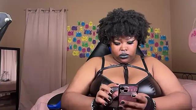 Chocolatebunnyxx96 webcam