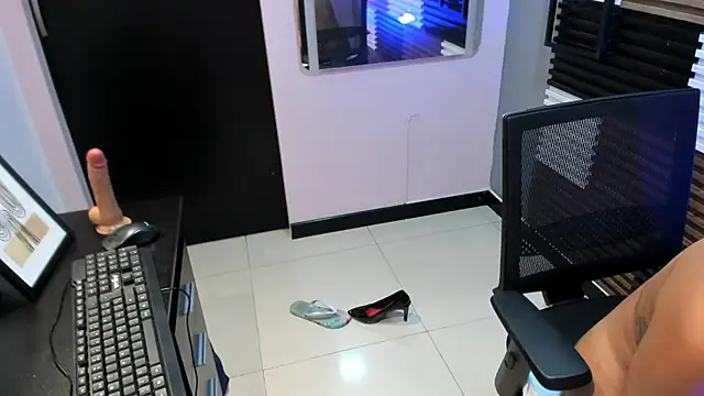 Scarleth-Foxx webcam