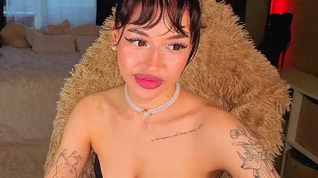 Regina_Amour webcam