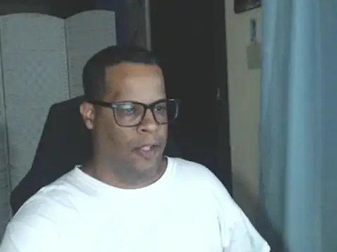 thesugar32 live cam on StripChat