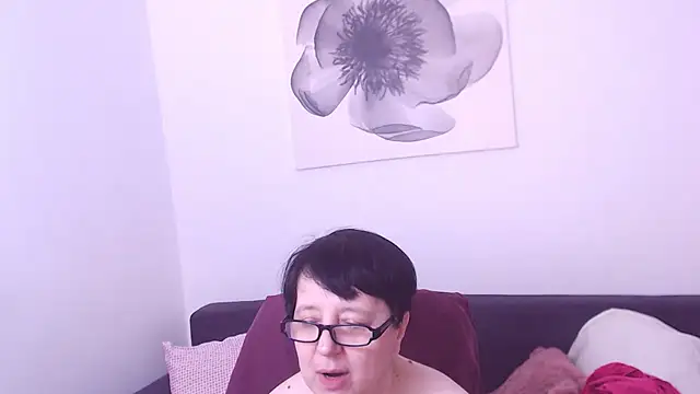 ChristaRose live cam on StripChat