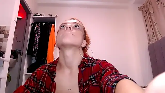 saara_johnson496 live cam on StripChat